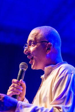 festival_director_yusuf_mahmoud_at_sauti_za_busara_2015_photo_peter_bennett_img_7108