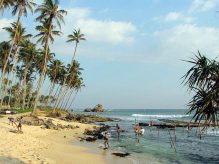 800px-stilts_fishermen_sri_lanka_01