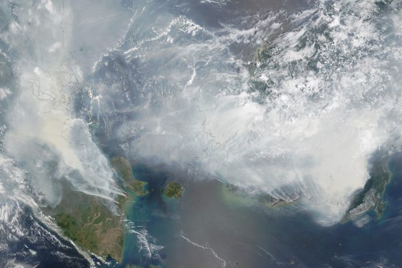 satellite_image_of_2015_southeast_asian_haze_-_20150924_1