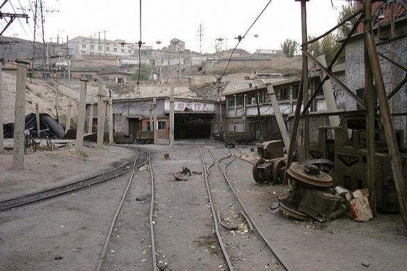 800px-sidings_and_shaft_entry