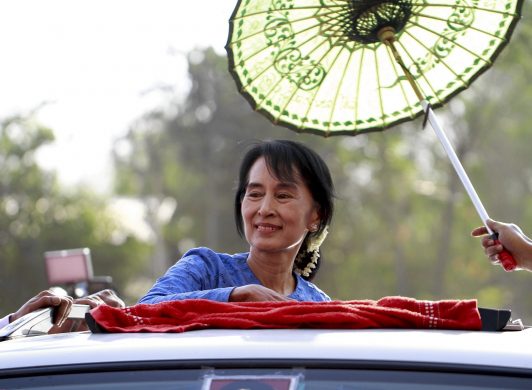 suu-kyi-khawmu-campaign_2012_wiki