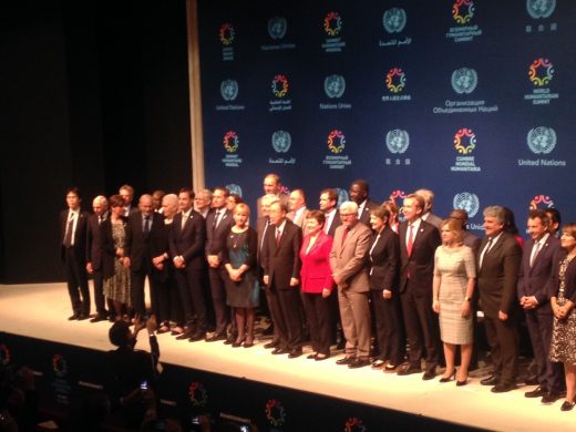 whs_grand_bargain_familiefoto