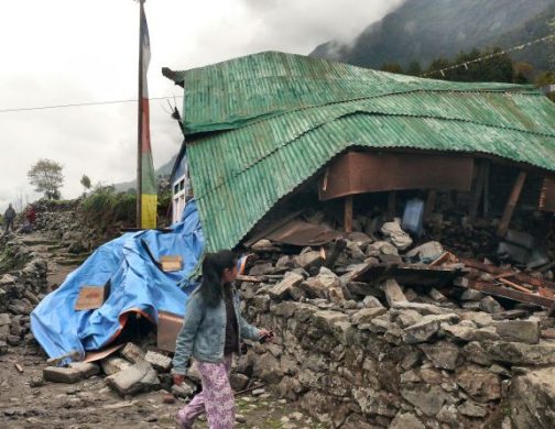 broken_house_at_chaurikharkanepal