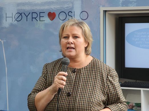 1200px-erna_solberg_20090913-3