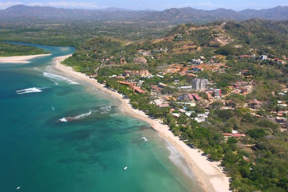 costa_rica_playa_tamarindo_and_rivermouth_2007_aerial_photograph_tamarindowiki_01