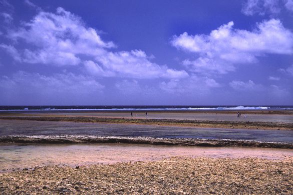 800px-the_marshall_islands_-_majuro_-_surroundings