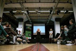 sari_scheinberg_undervisnign_var_en_ojenabner