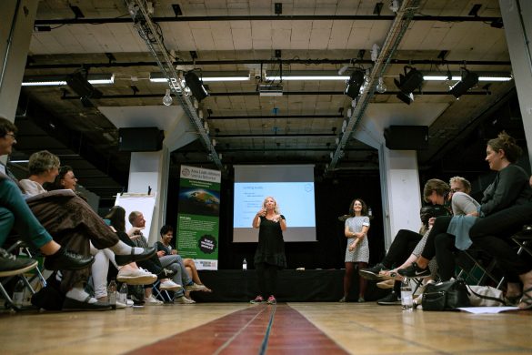 sari_scheinberg_undervisnign_var_en_ojenabner