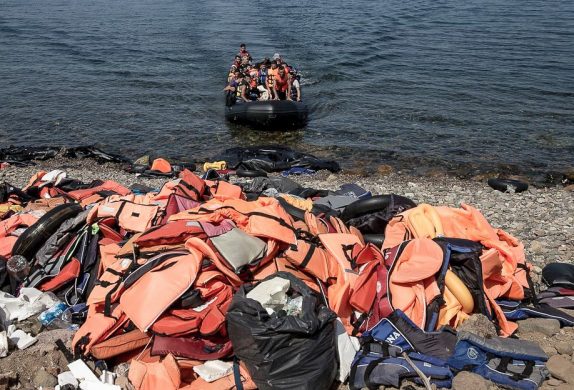 flygtninge_redningsveste