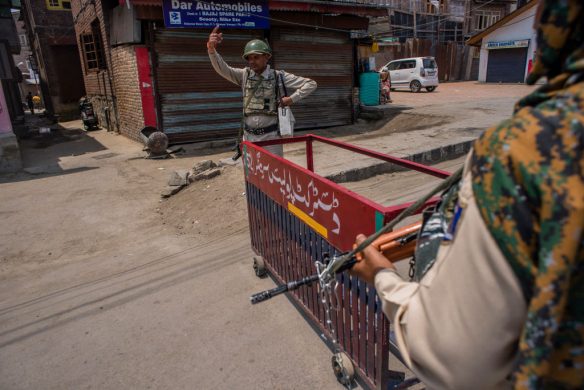 gettyimages_kashmir_indiske_soldater_yawar_nazir