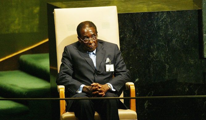 mugabe_i_fn_2004_getty_spencer_platt