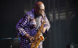 640px-lesescales2019manudibango_02crop